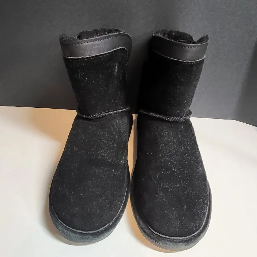 Bearpaw Short Black Boots